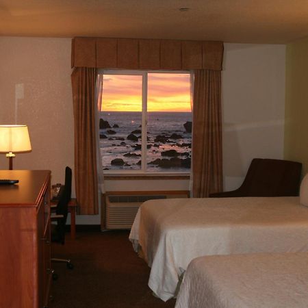 Oceanfront Lodge Кресънт Сити Екстериор снимка