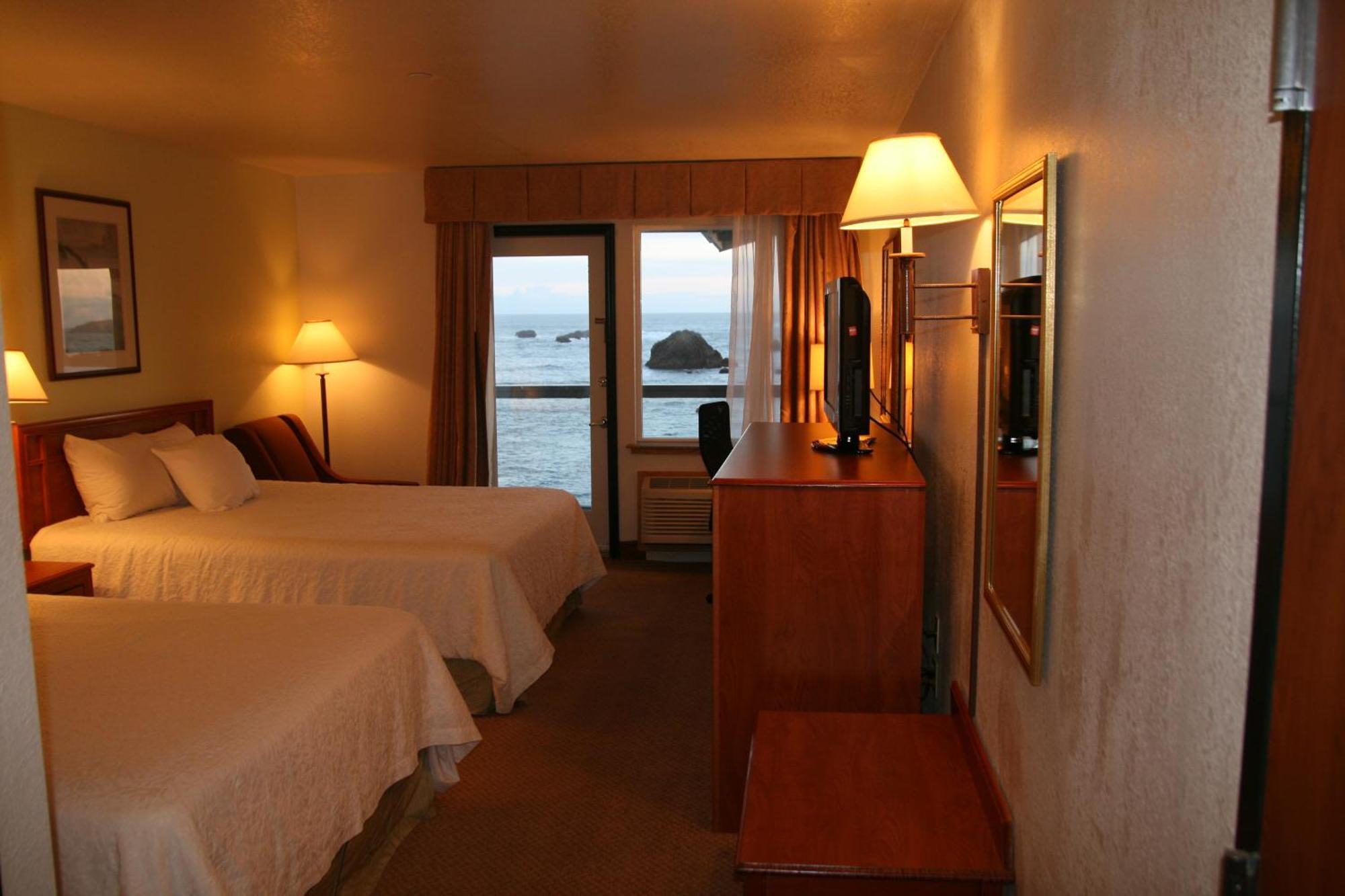 Oceanfront Lodge Кресънт Сити Екстериор снимка