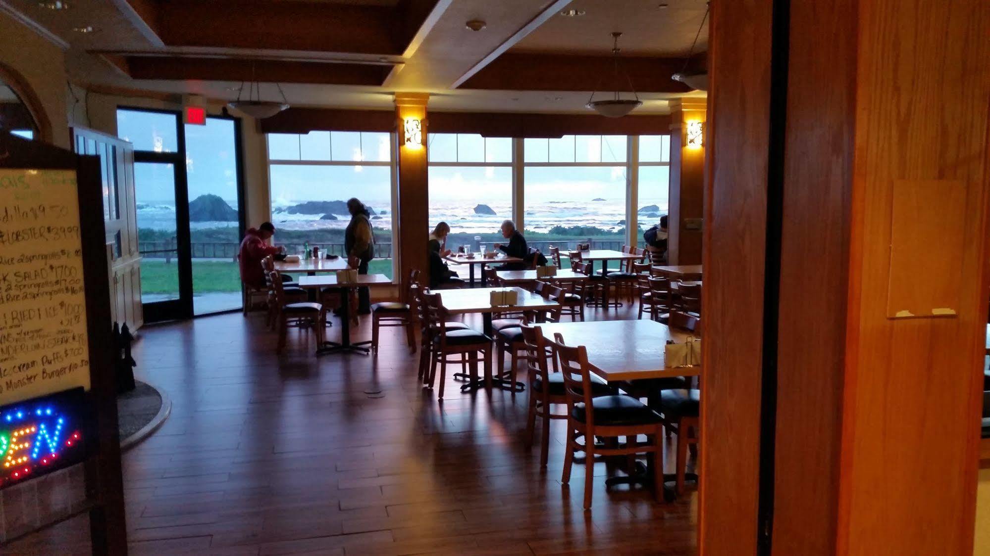 Oceanfront Lodge Кресънт Сити Екстериор снимка