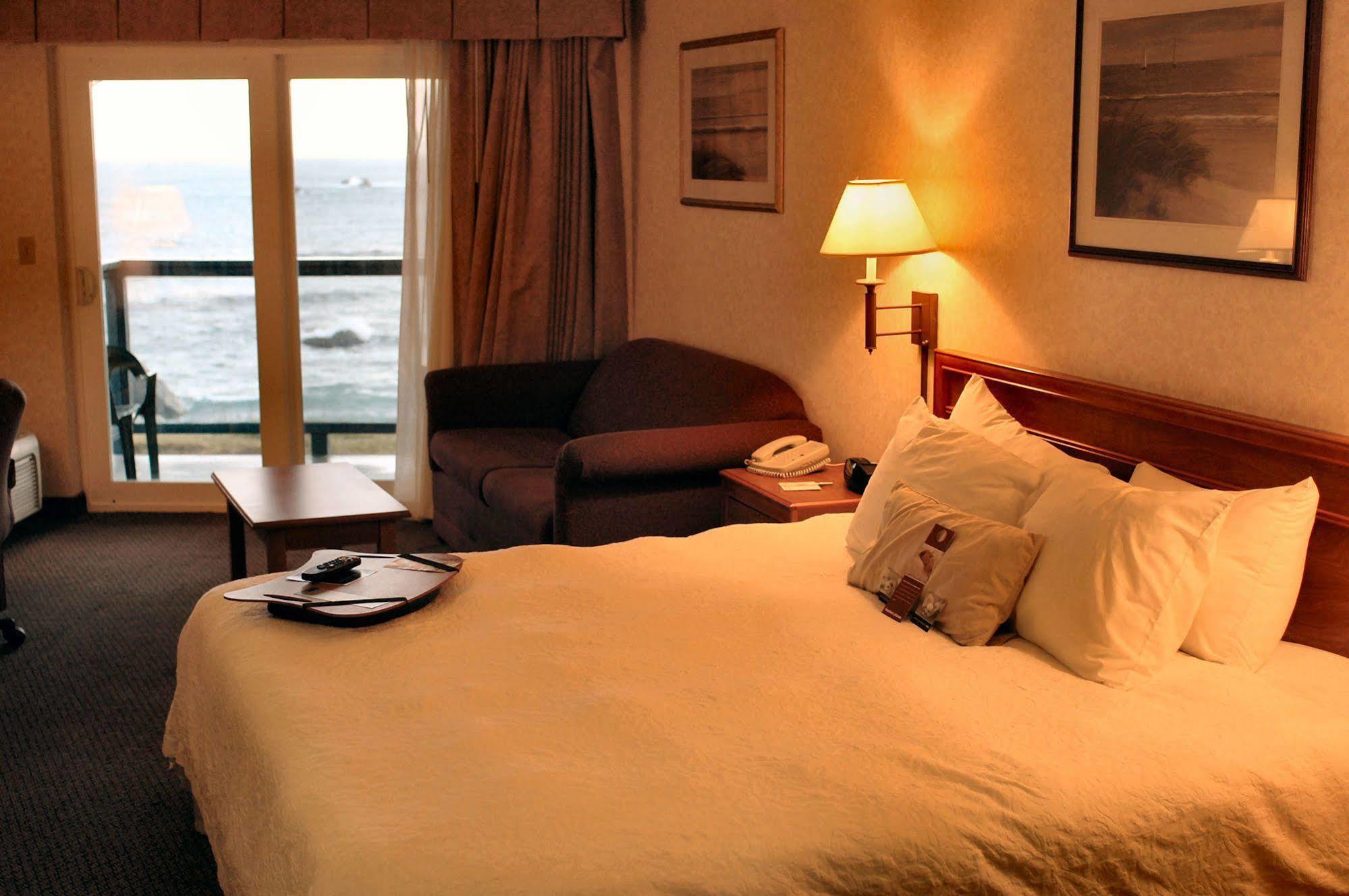 Oceanfront Lodge Кресънт Сити Екстериор снимка
